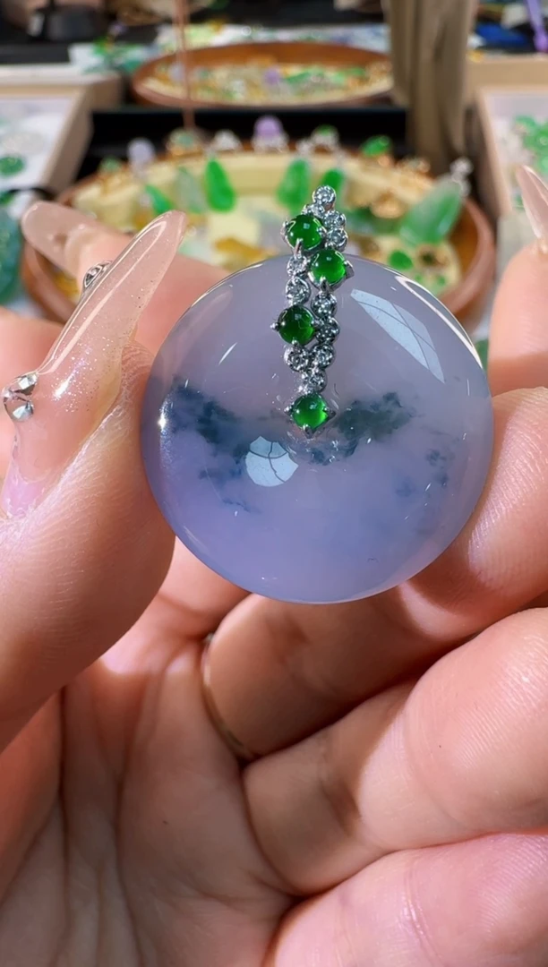 【闪购商品】翡翠颈饰18K金镶嵌缅甸翡翠A货吊坠