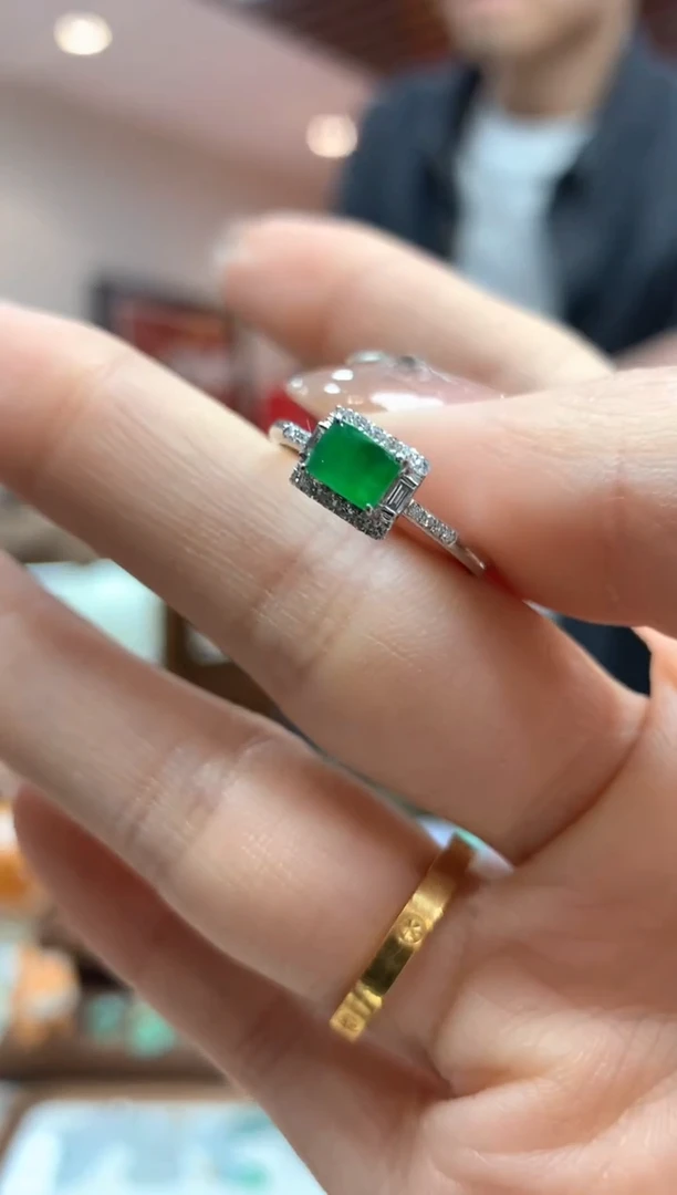 【闪购商品】翡翠戒指18K金镶嵌戒指