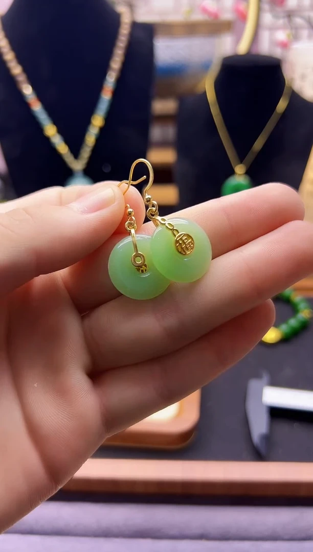 【闪购商品】和田玉耳饰14K金镶嵌E205