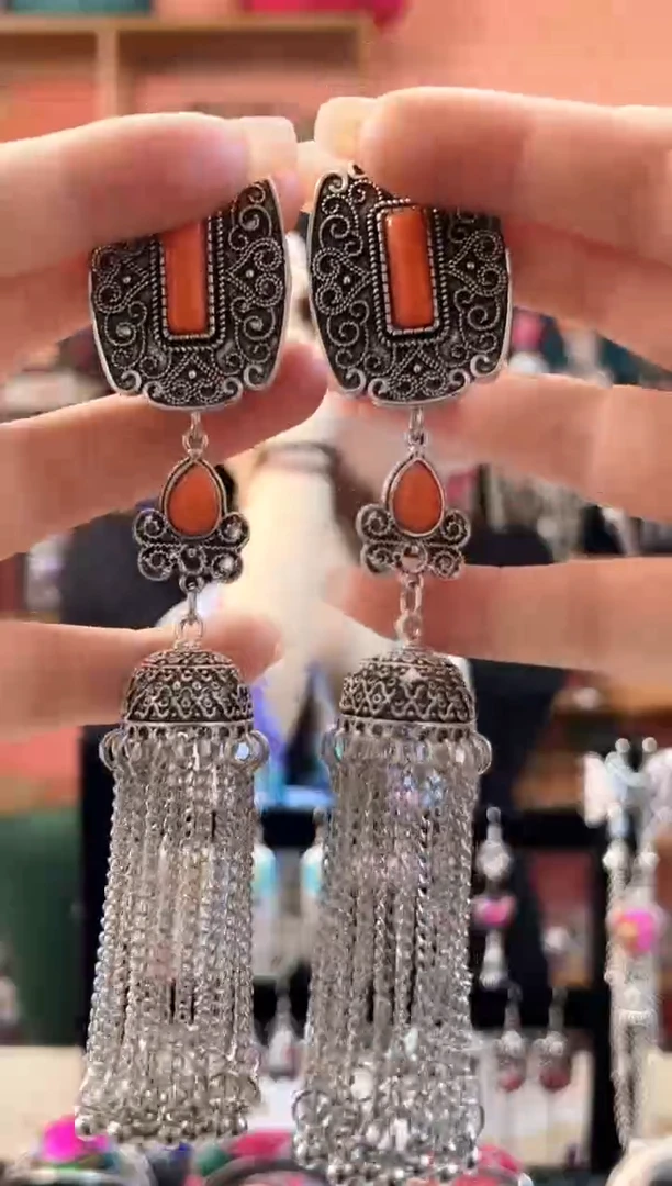 织绣民族风老绣饰品034