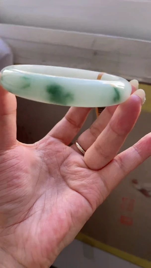 未镶嵌手镯翡翠（巨天漏）果冻胶无棉绿底飘花23号