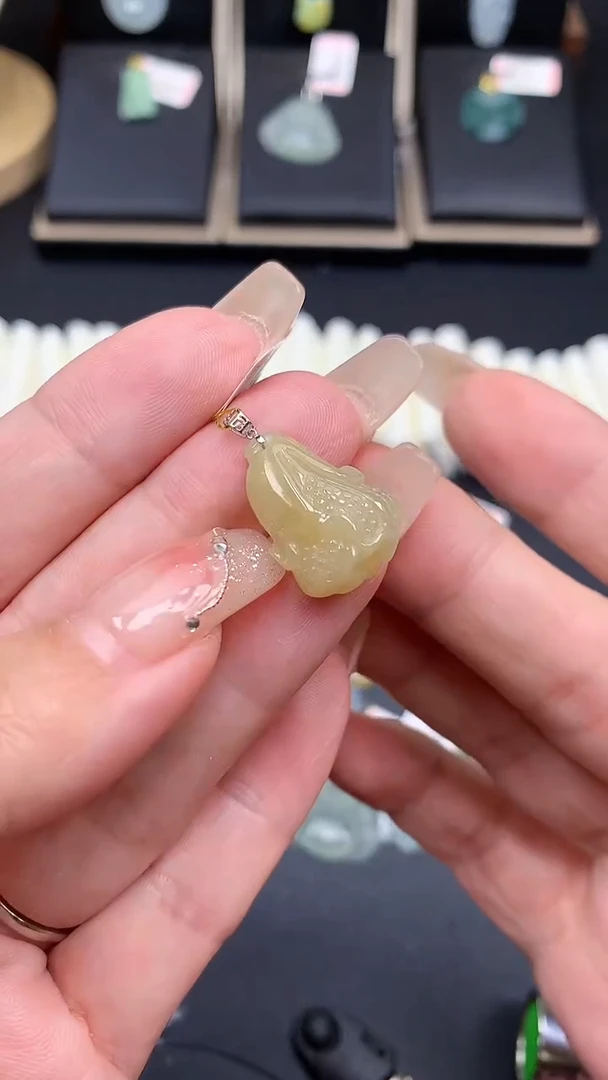 【闪购商品】翡翠吊坠(不含链)18K金镶嵌MS114318