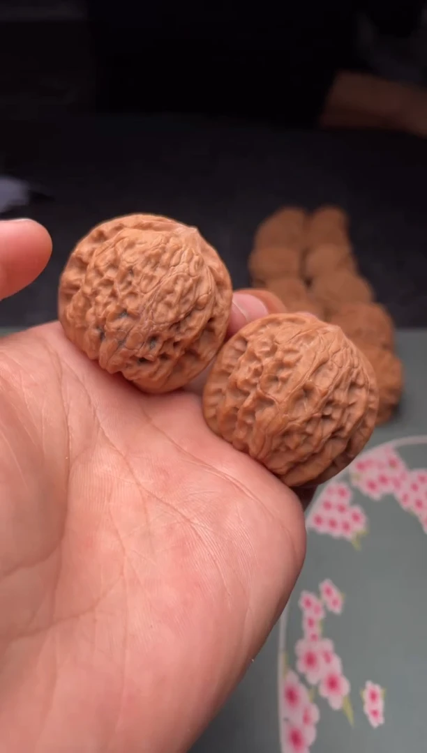 把件文玩核桃a148 野狼 39尺