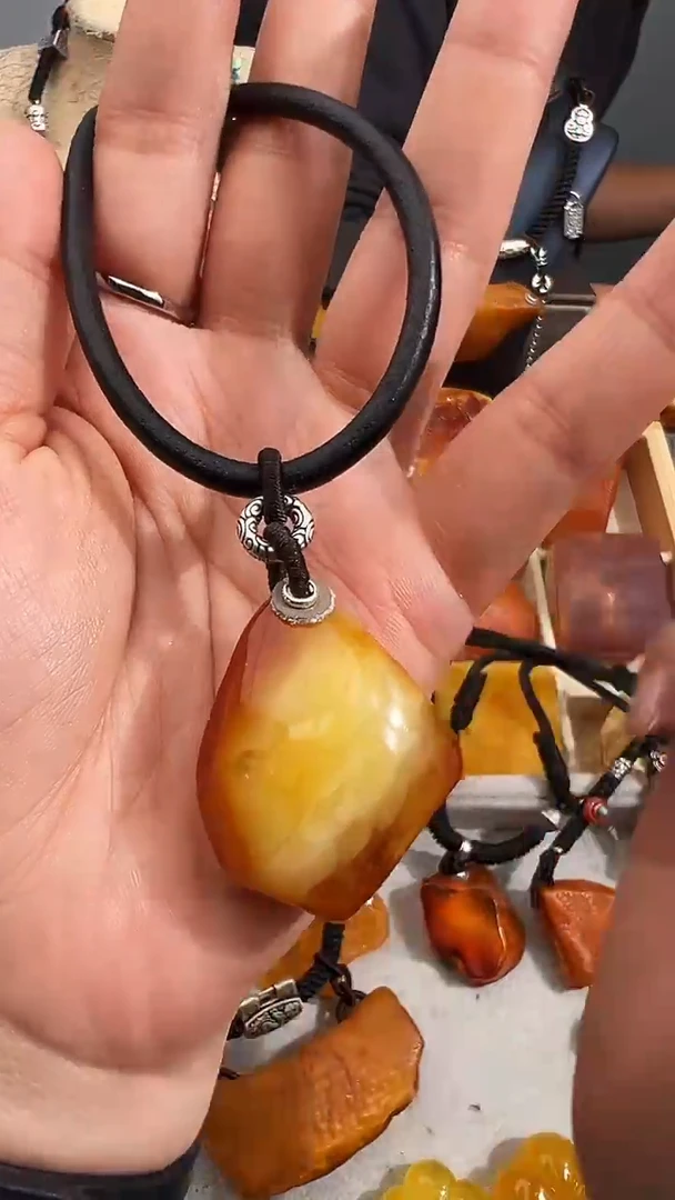 【闪购商品】蜜蜡裸石未镶嵌似玉