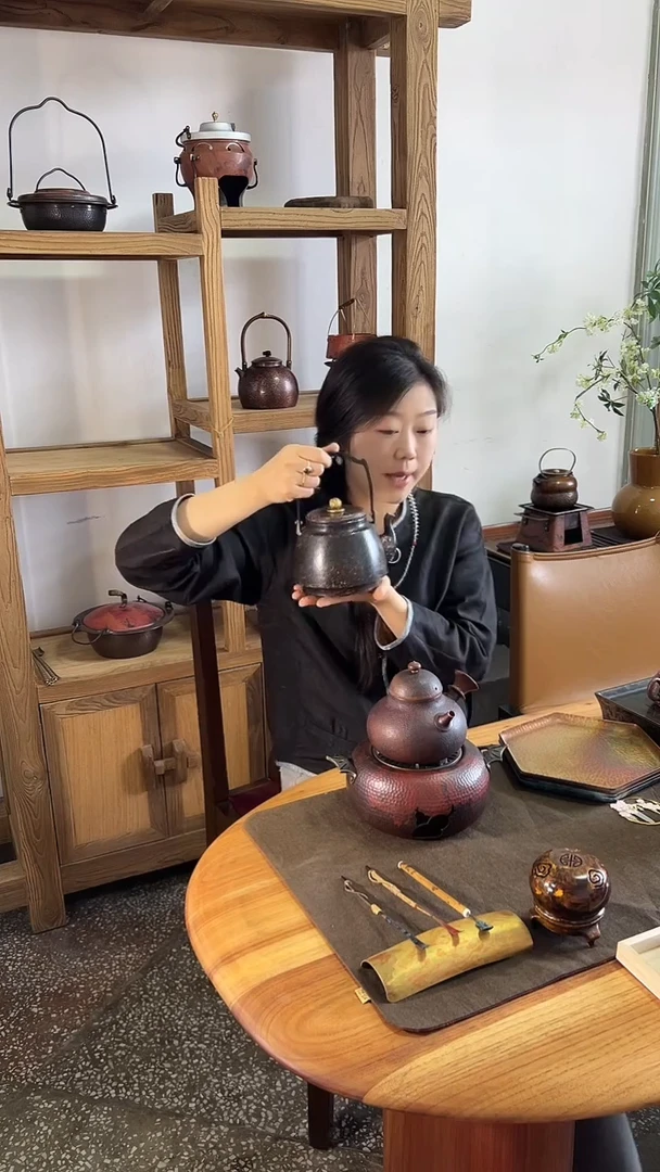 春喜铜沧粟（cāng sù）铜壶