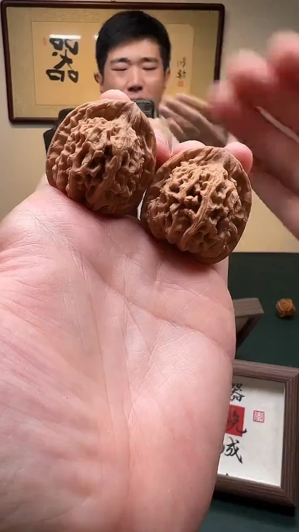 文玩核桃把件34mm+天地一对 2号