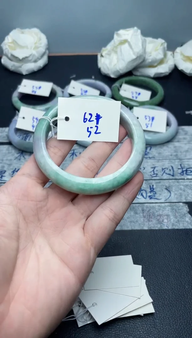 未镶嵌手镯翡翠52