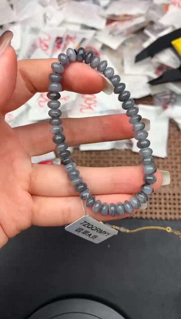 未镶嵌挂件翡翠—