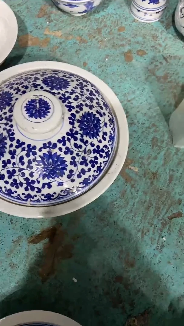 青花缠枝莲品锅 人民瓷厂