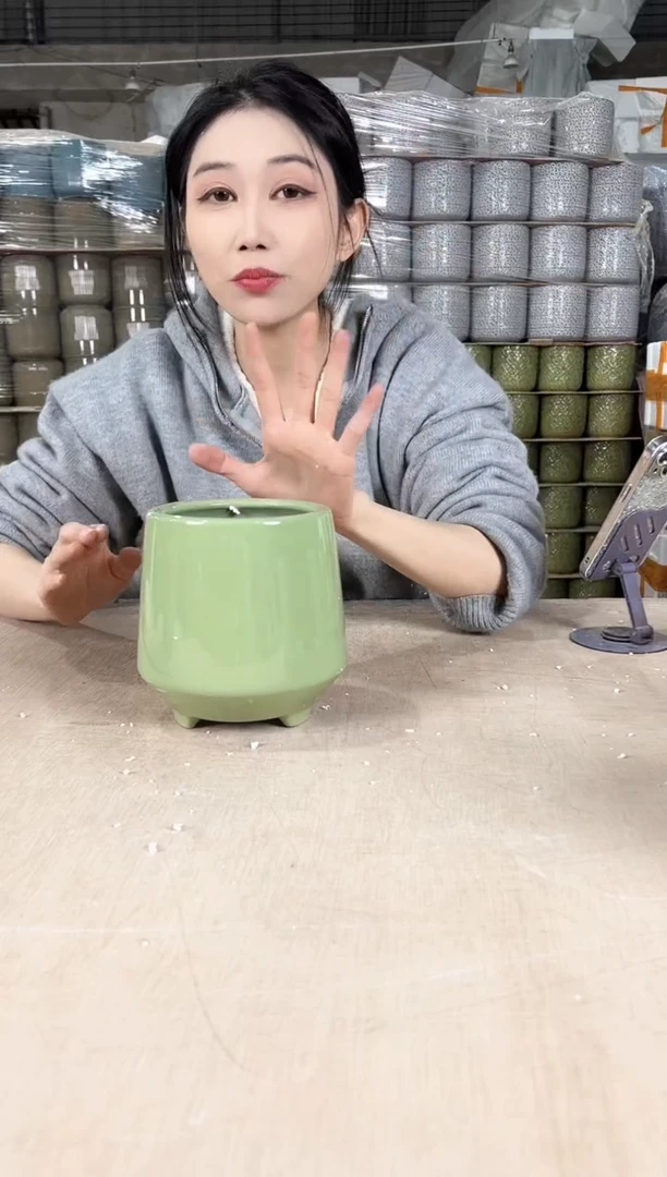 【闪购商品】陶瓷高脚绿花釉13x15