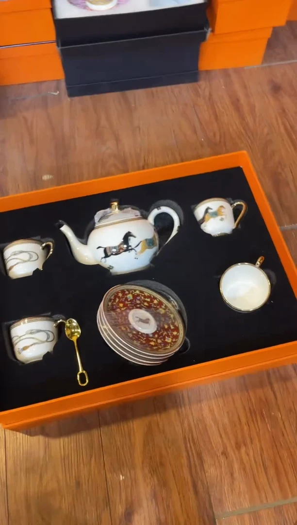 杯鸿辉家品牌瓷器，京东包邮！