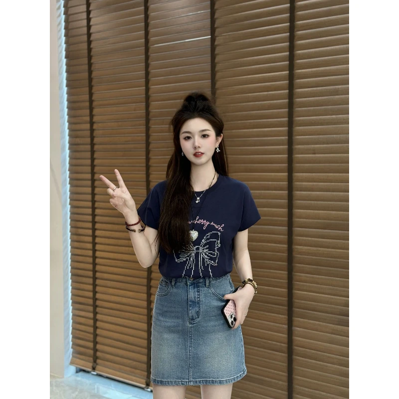 宿慕SUMU女重工刺绣蝴蝶结T恤夏季2025新品显瘦宽松时尚字母上衣