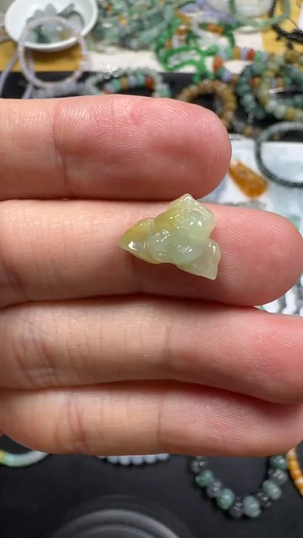 翡翠未镶嵌颈饰【闪购商品】 天然翡翠