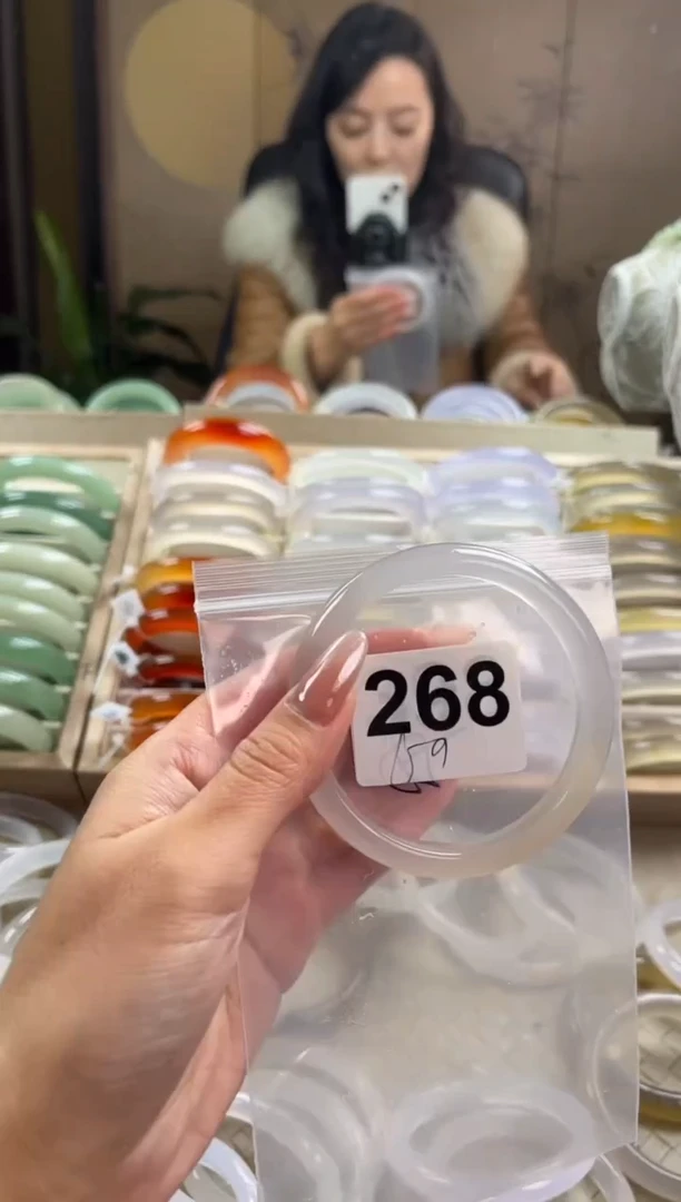 手镯玛瑙/玉髓未镶嵌268