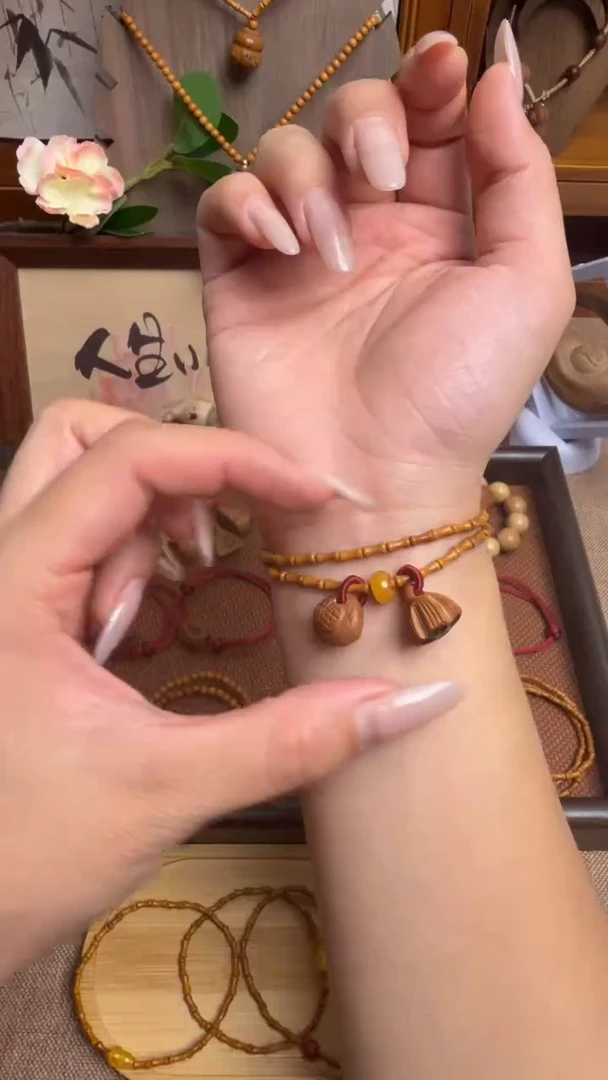 双圈好运莲莲   一物一拍