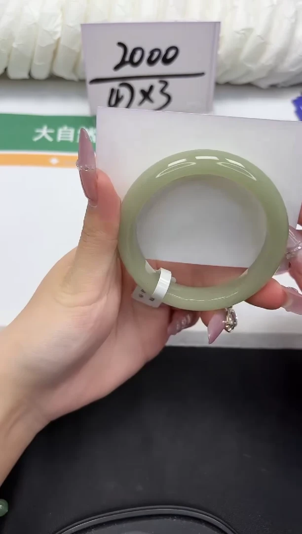 未镶嵌手镯石英质玉207-54