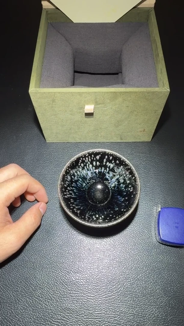 茶盏许杰黑底银斑44