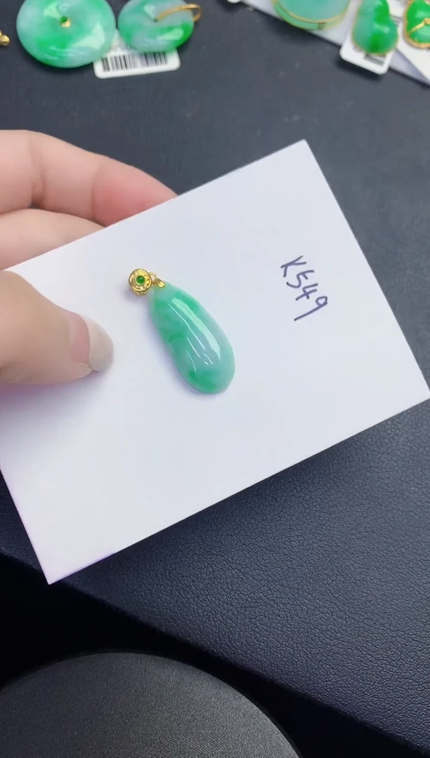 颈饰未镶嵌翡翠缅甸天然翡翠A货