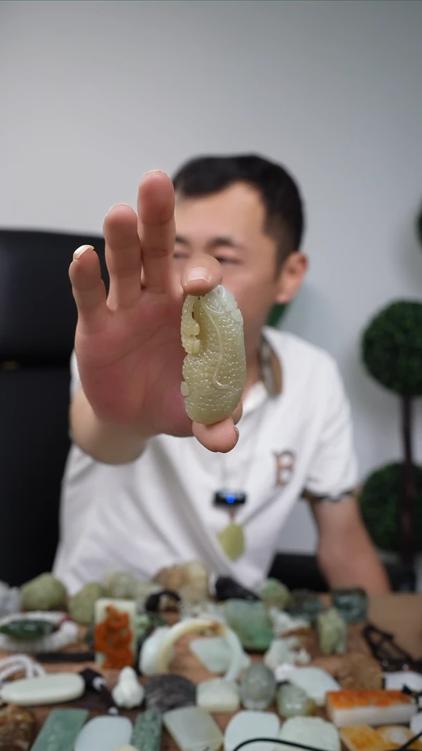 未镶嵌和田玉把件且末手把件