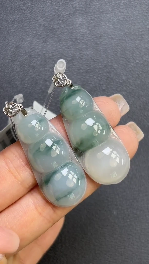 颈饰18K金镶嵌翡翠豆子多样性发一