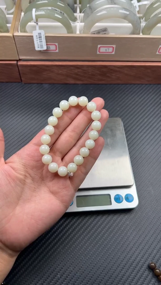 未镶嵌手串和田玉且末米达微色差卡10