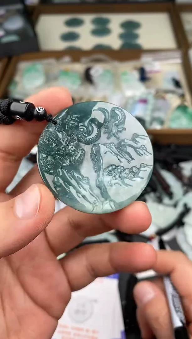 【闪购商品】翡翠颈饰未镶嵌  天然翡翠，一物一图