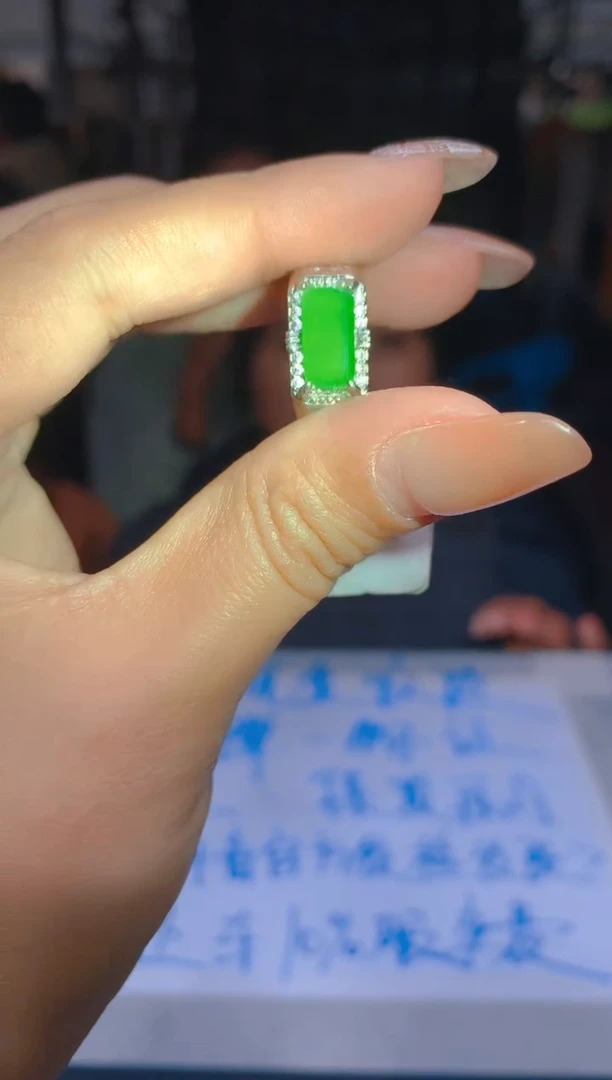 【闪购商品】定制翡翠未镶嵌43定制翡翠 多样性发货（发其一）