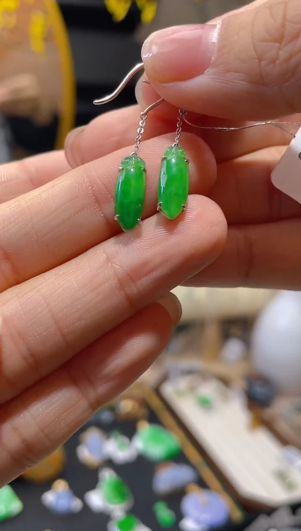 【闪购商品】翡翠颈饰18K金镶嵌假一赔三