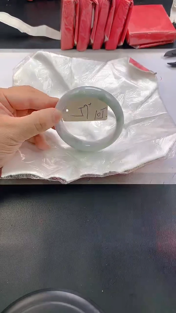 未镶嵌手镯翡翠105