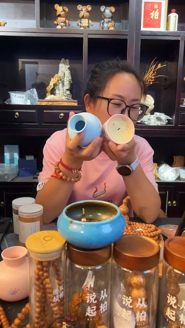 宫里世界蜡烛杯两个颜色随机