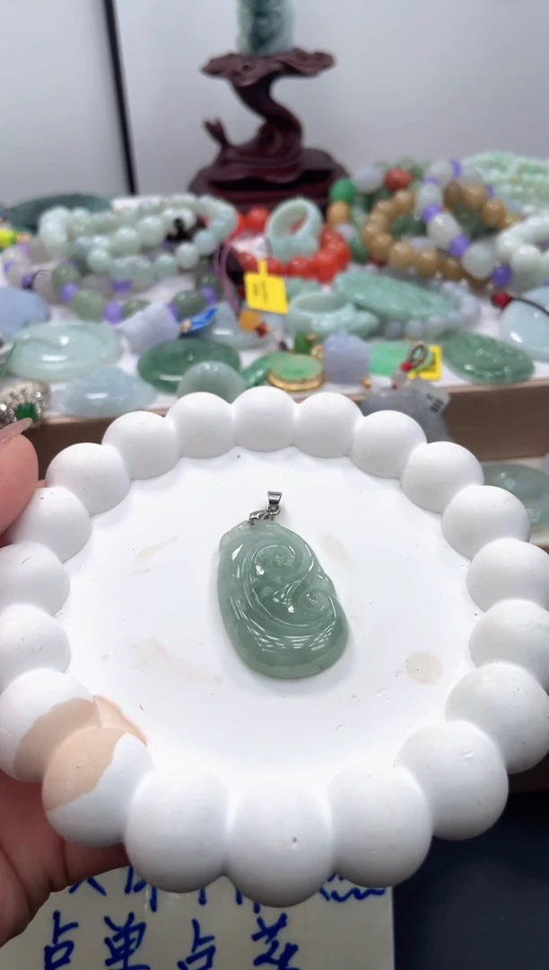 颈饰未镶嵌翡翠03333