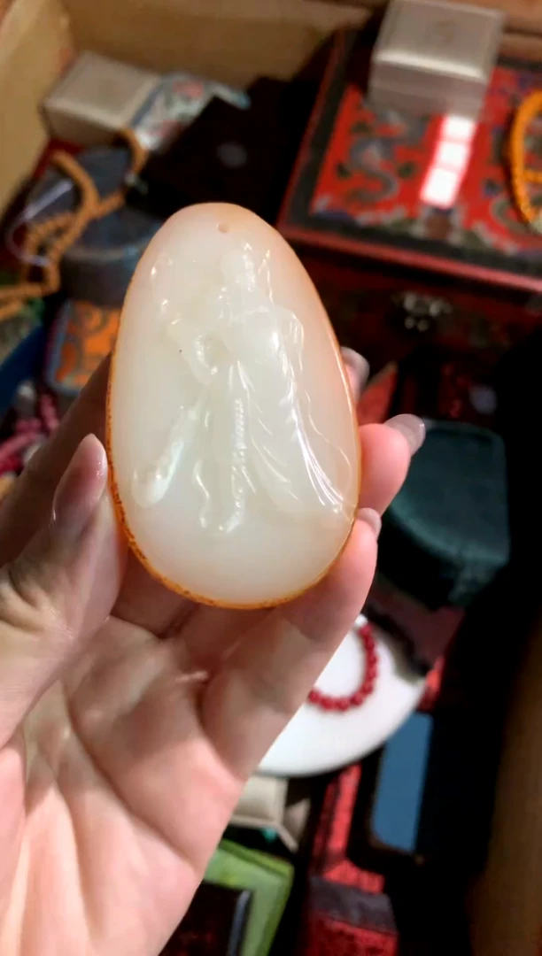 颈饰未镶嵌和田玉（子料）润玉潭精品专属摆件