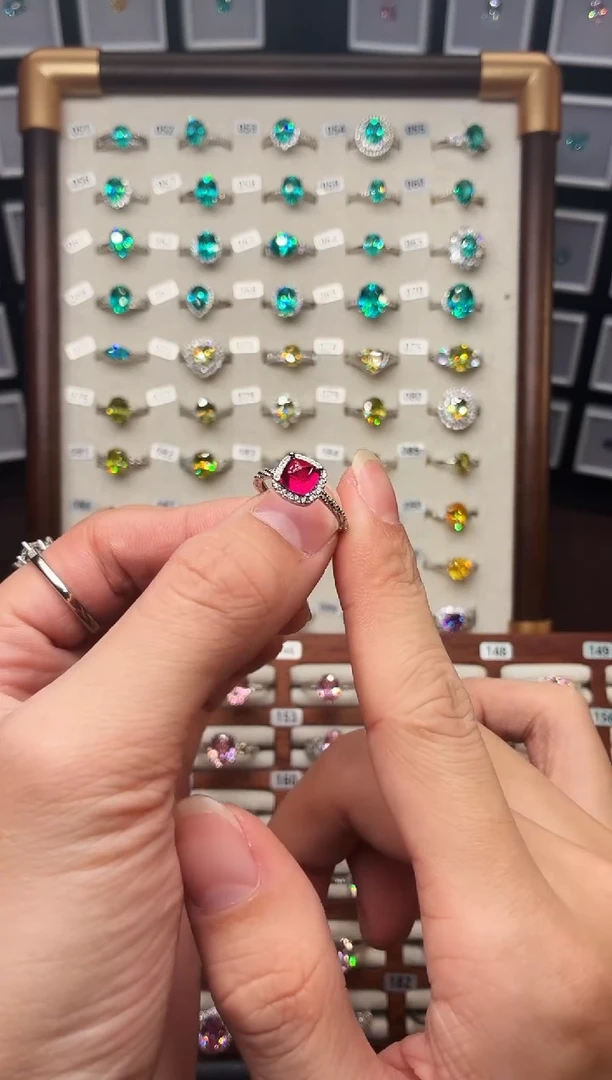 银S925镶嵌戒指红宝石1888