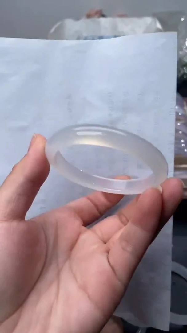 手镯玛瑙/玉髓未镶嵌玛瑙手镯