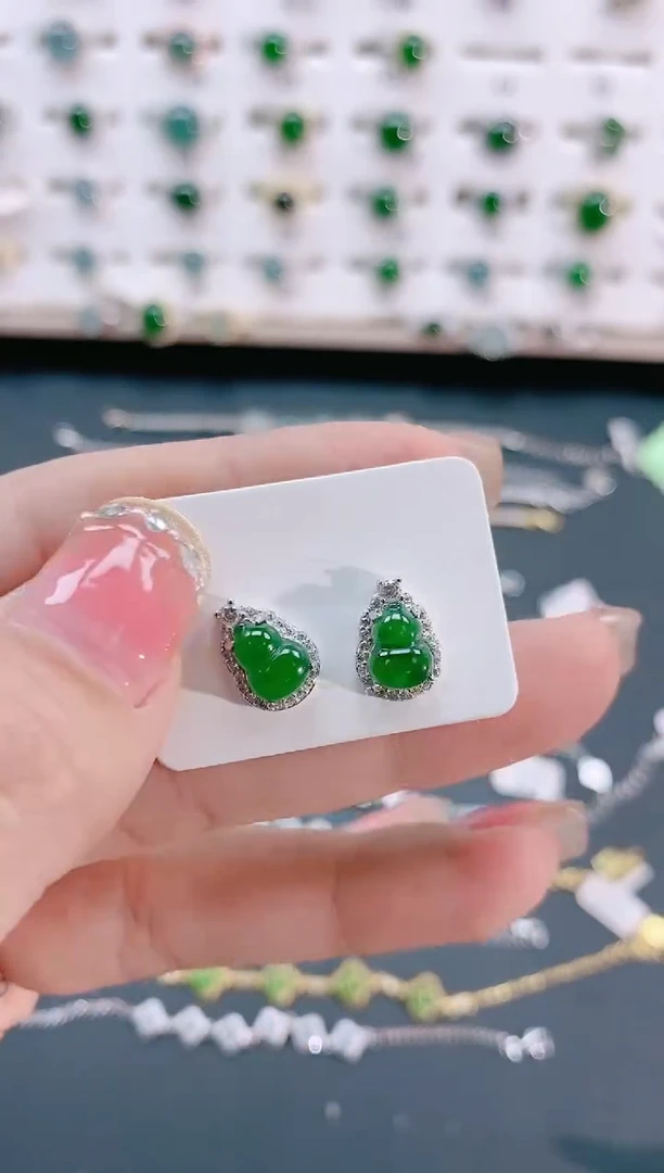 【闪购商品】翡翠耳饰银S925镶嵌天然翡翠