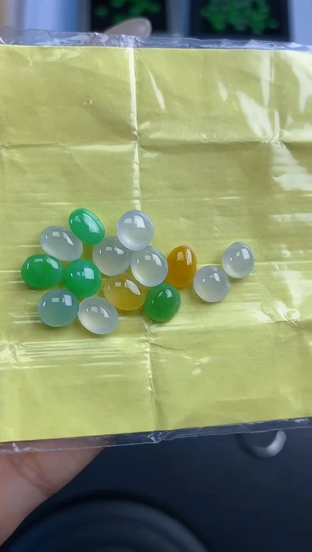 定制翡翠未镶嵌天然翡翠蛋面26