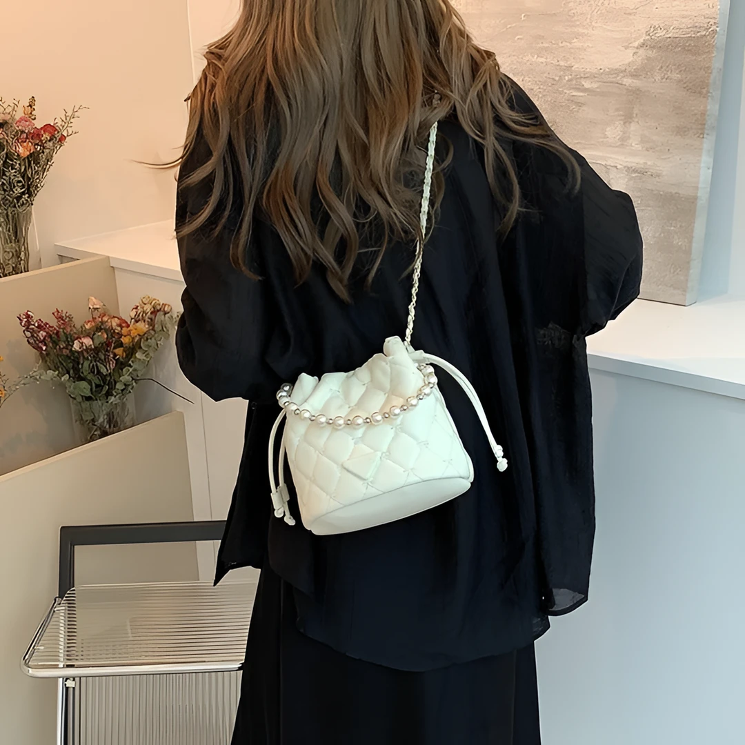 小众设计包包女秋新款2024年爆款珍珠手提斜挎包高级感单肩水桶包