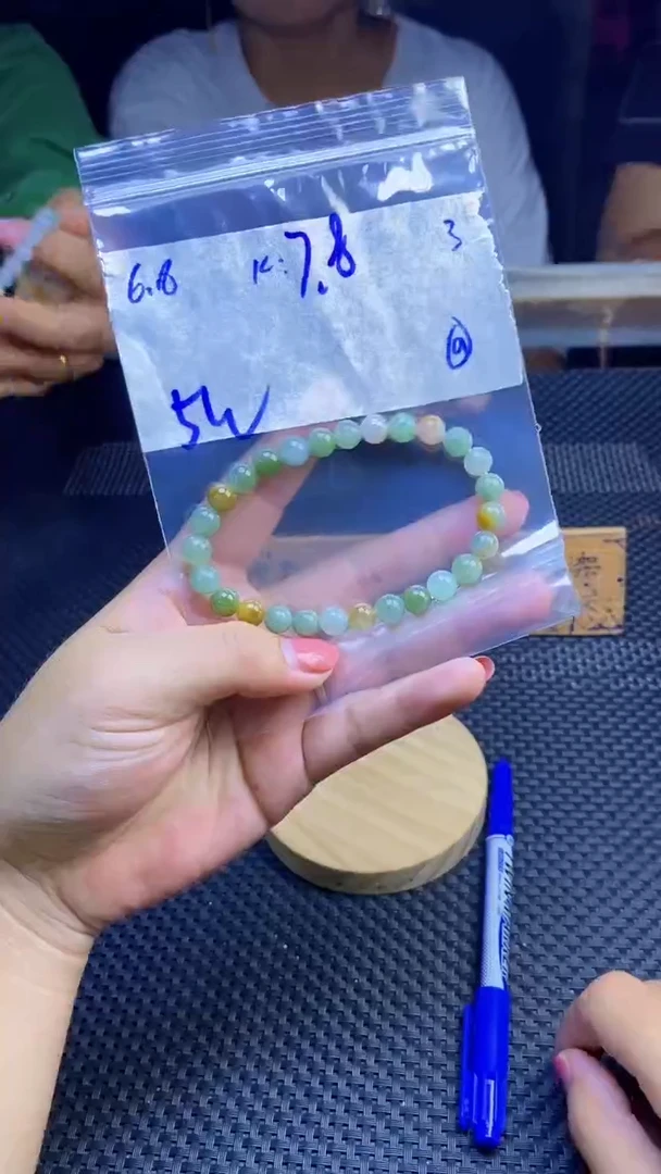 定制翡翠未镶嵌天然缅甸A货翡翠，多样性发货只发其一