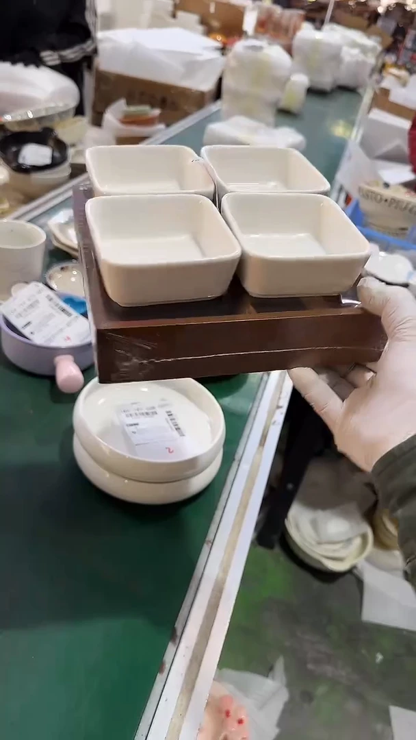 陶瓷四宫格和味碟 微瑕凑满20元包邮