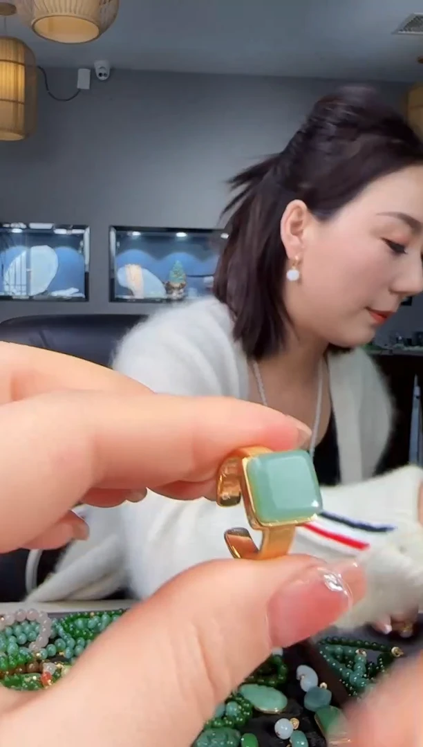 银S925镶嵌戒指和田玉1