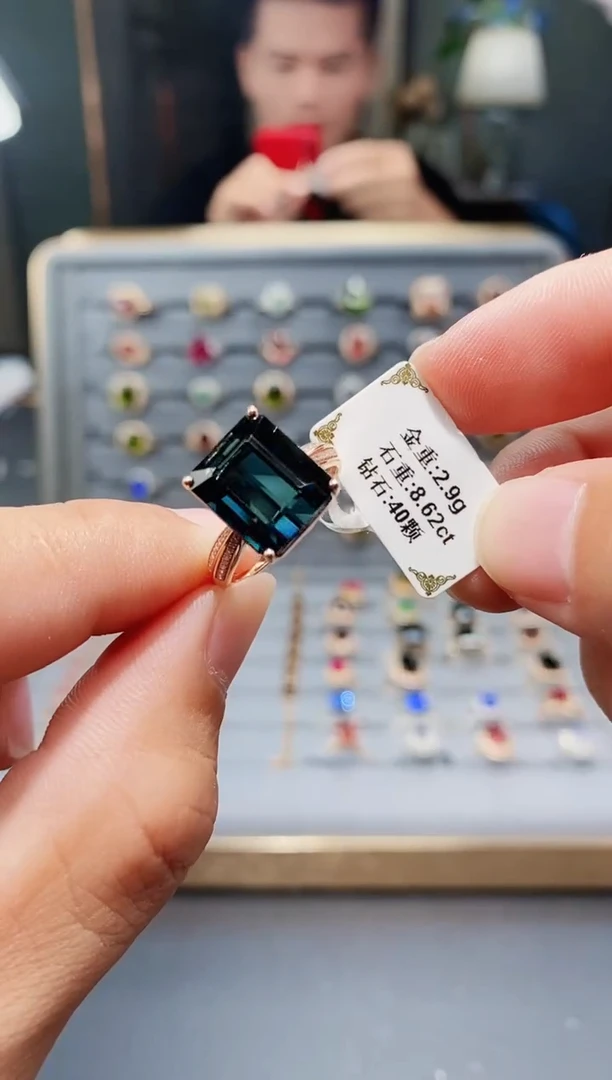 18K金镶嵌戒指碧玺8.62.