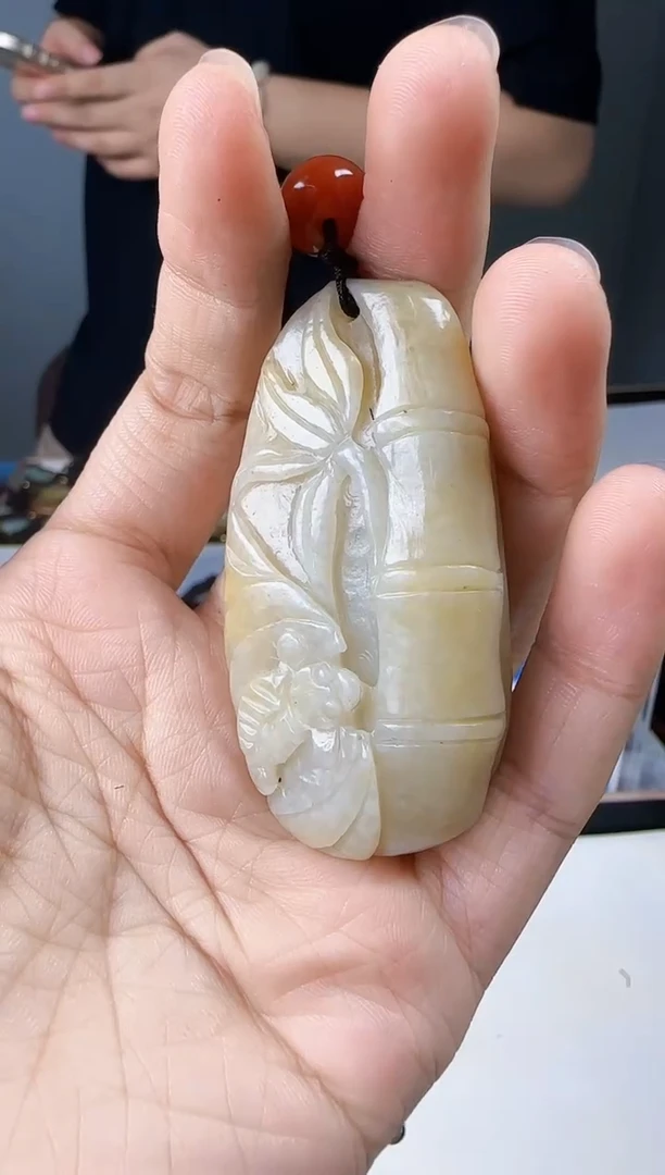 和田玉未镶嵌颈饰1