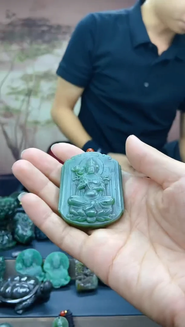 颈饰未镶嵌和田玉1