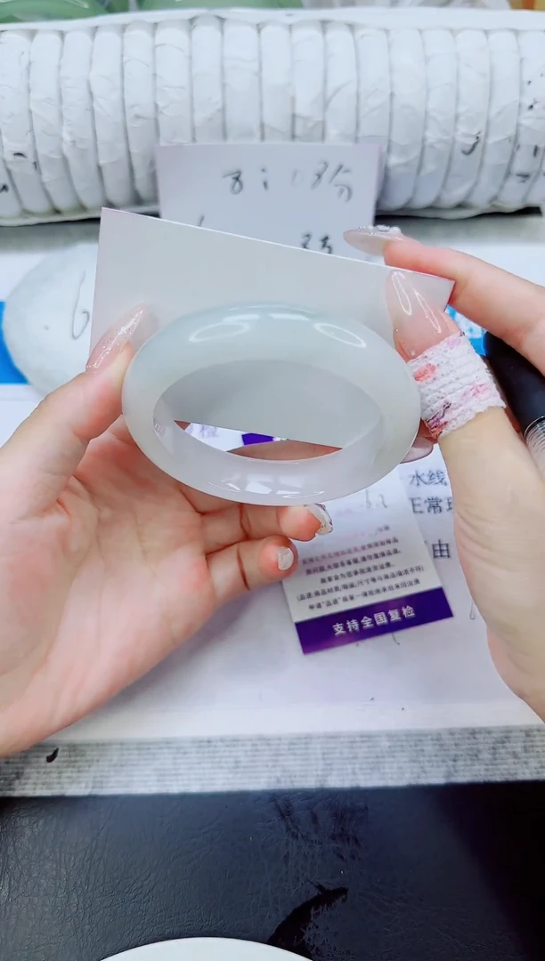 未镶嵌手镯石英质玉15/60