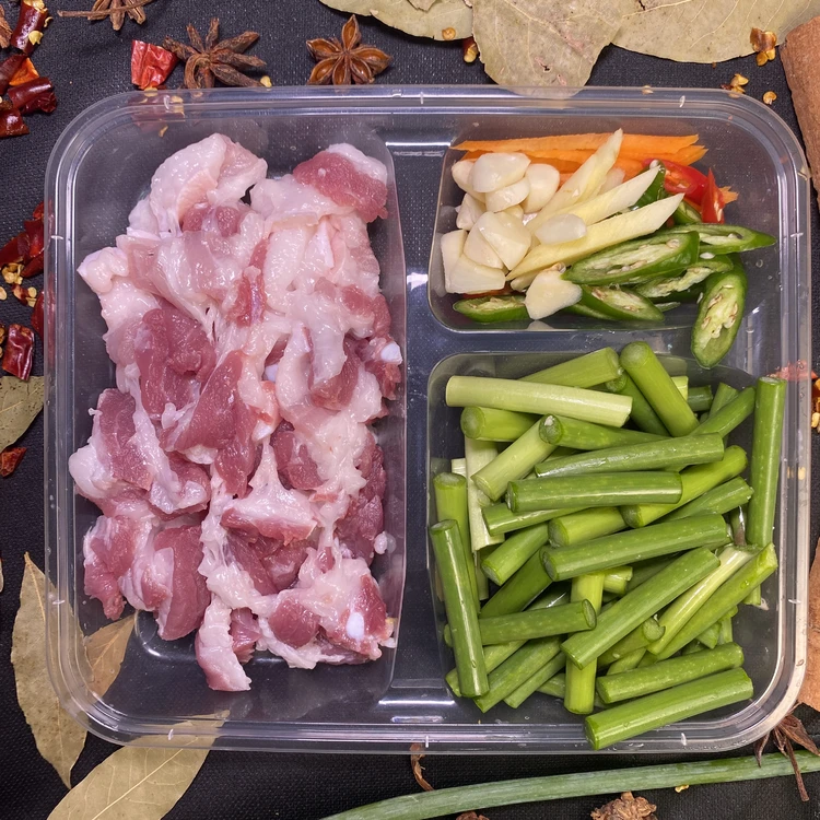 蒜苔炒五花肉(350g—400g)