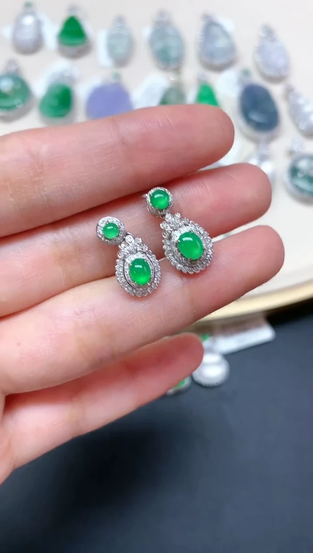 【闪购商品】翡翠吊坠(不含链)18K金镶嵌A529|2980|多样性发其一