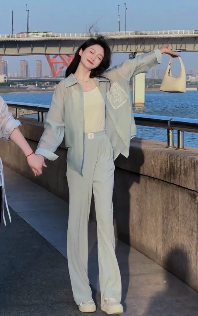 苏醒的乐园2025夏季新款气质套装SXTZE25035