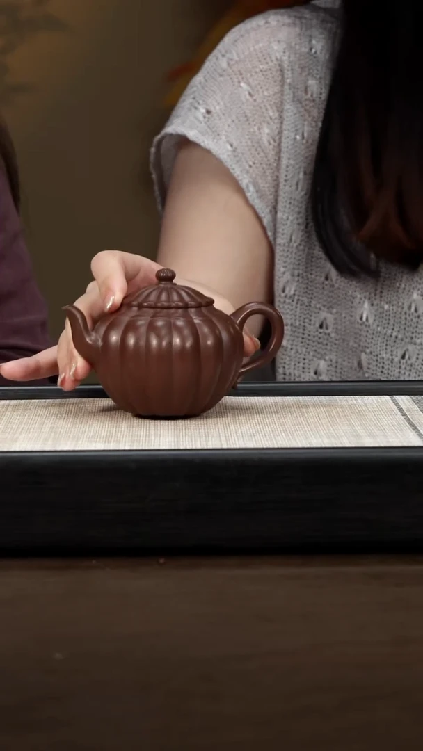 茶壶紫砂【P093】菊蕾 220c GSD