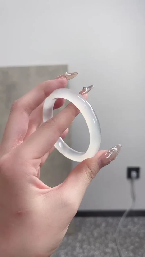 【闪购商品】玛瑙/玉髓手镯未镶嵌53-54圈需要包容