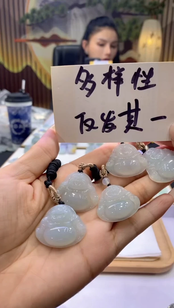 翡翠未镶嵌颈饰多样性仅发其一5117